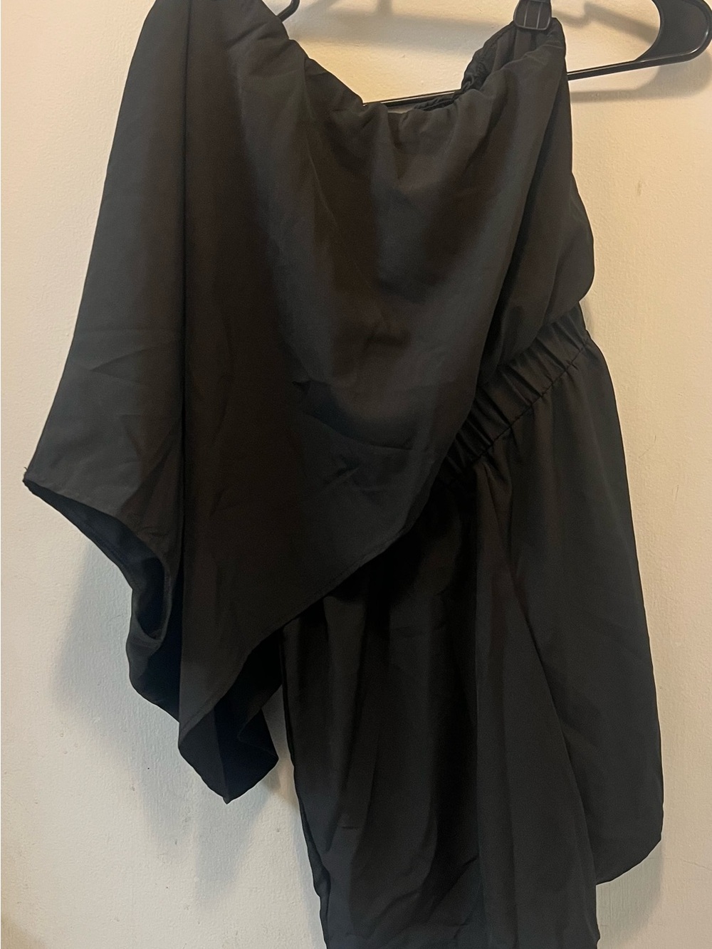 Women's Black One-Shoulder Asymmetric romper